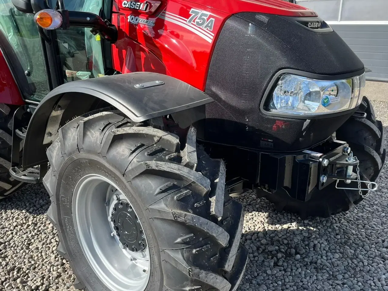 Billede 22 - Case IH Farmall 75 A Med Quicke frontlæsser med Euroskifte, 3die funktion og dæmper, samt og brede hjul.
