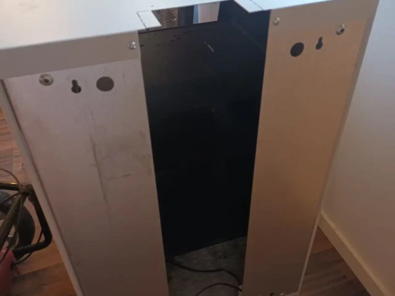 Billede 3 - Rackskab med indbygget blæser og diverse hylder CUBIC