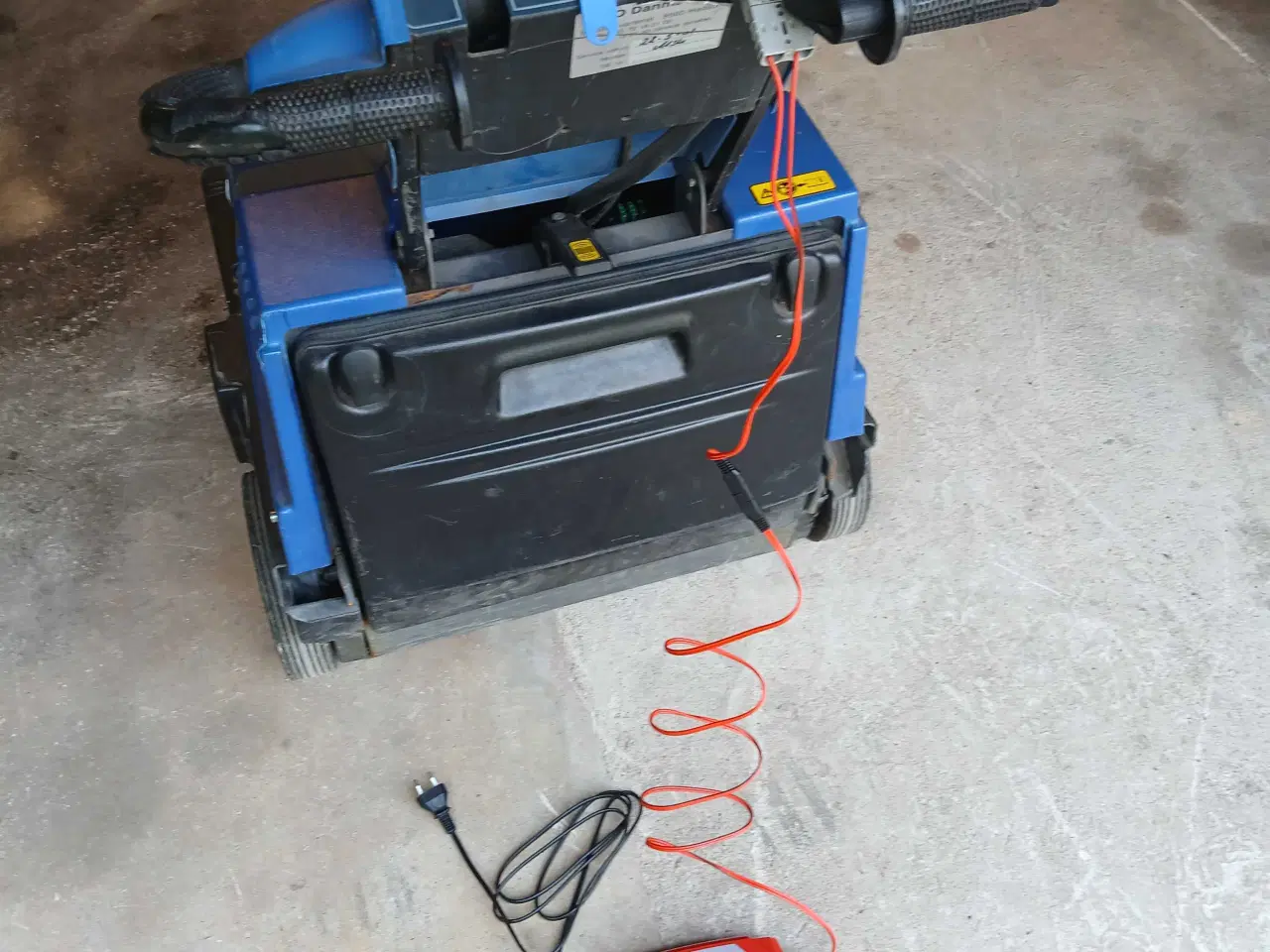 Billede 9 - nilfisk-Alto fejemaskine