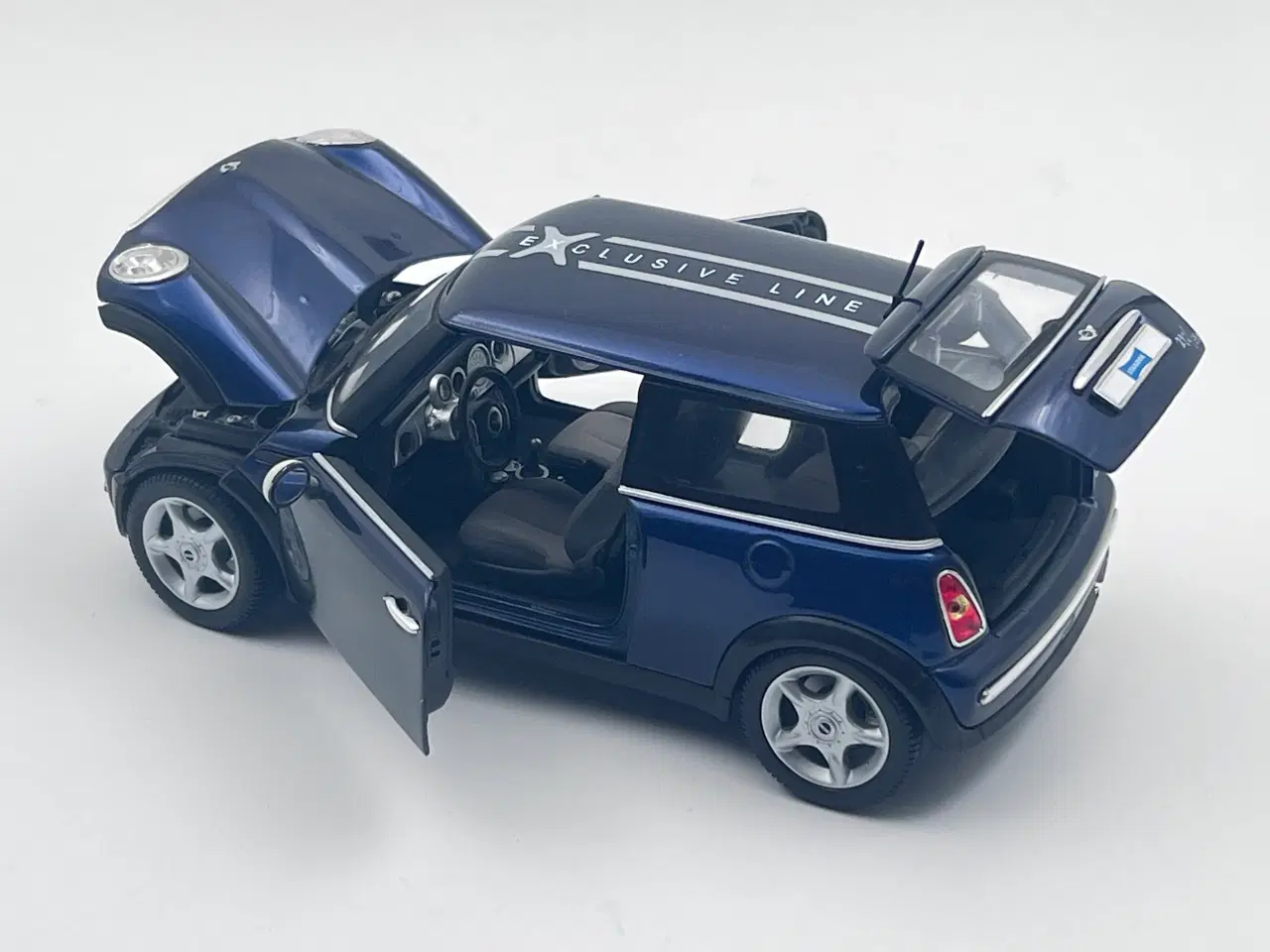 Billede 6 - 2001 Mini Cooper 1:18  Limited Edition 350stk 