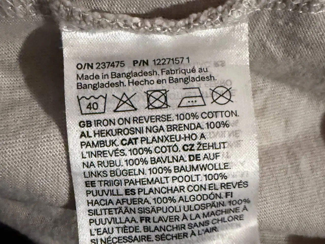 Billede 3 - H&M Loose Fit T-shirt - Grå med stjerner