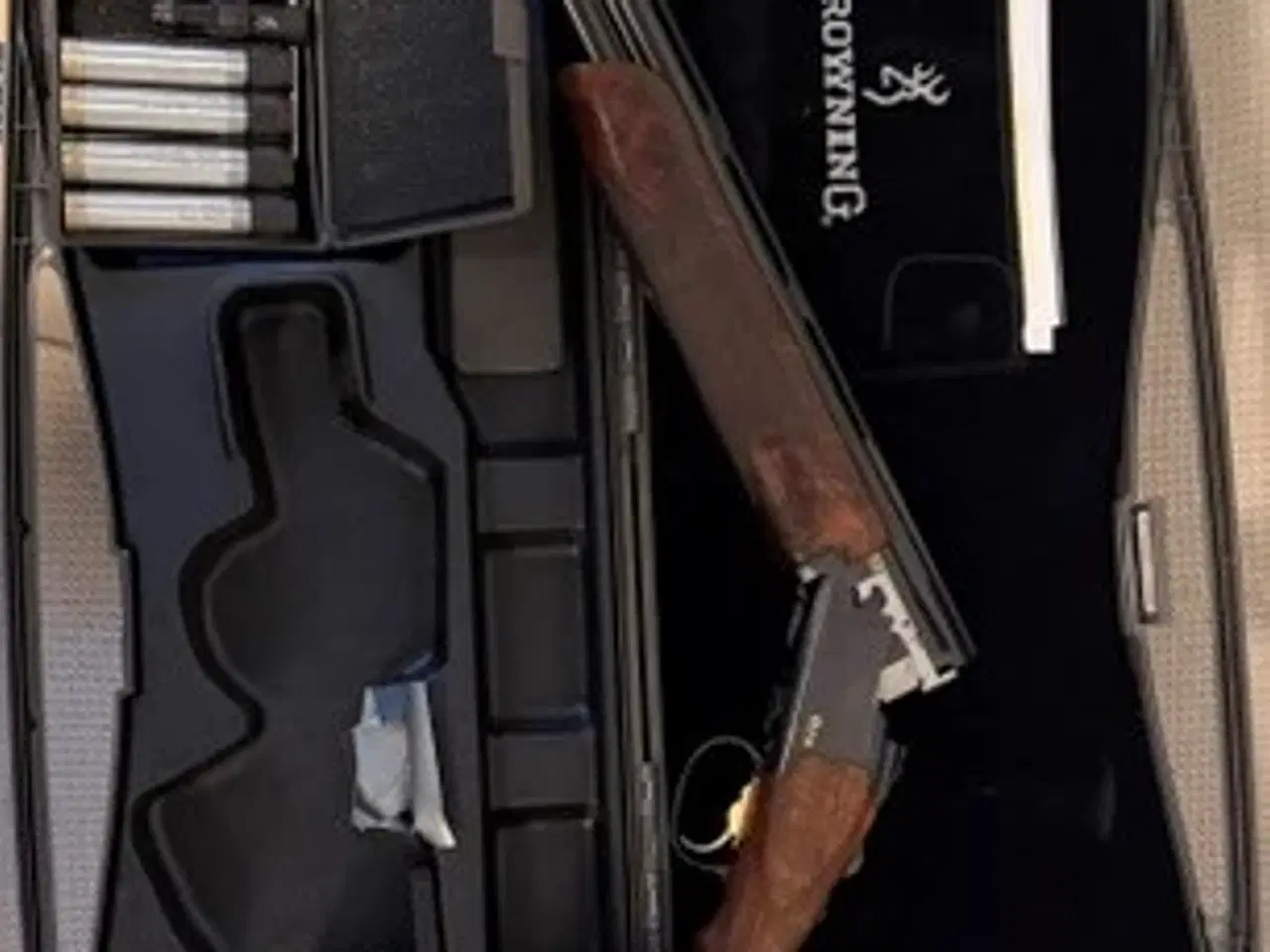 Billede 1 - Browning 725 Black Edition med glovegrib-skæfte.