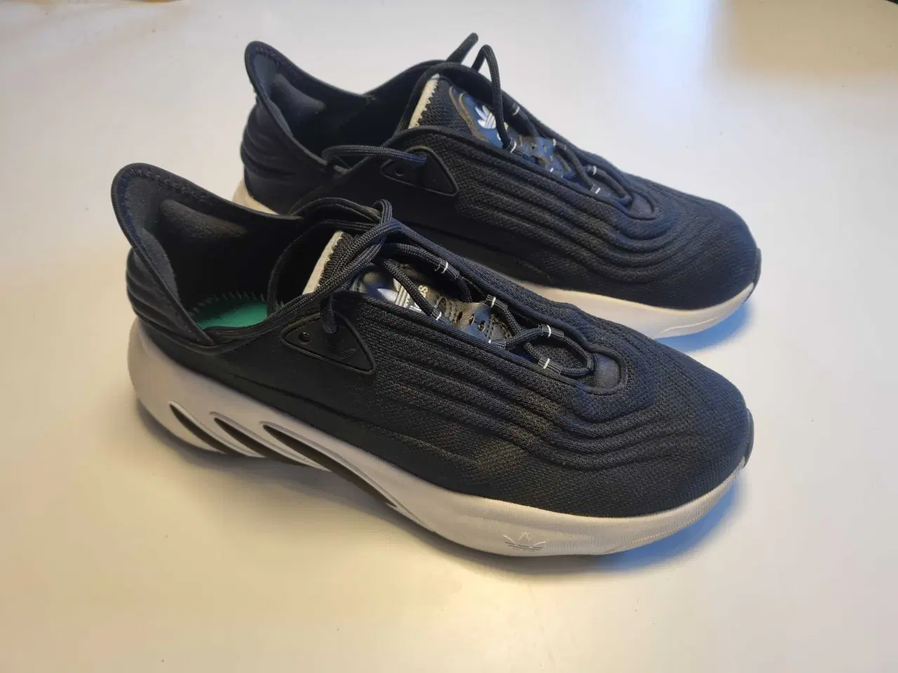 Billede 1 - Adidas fritidssko (som nye)