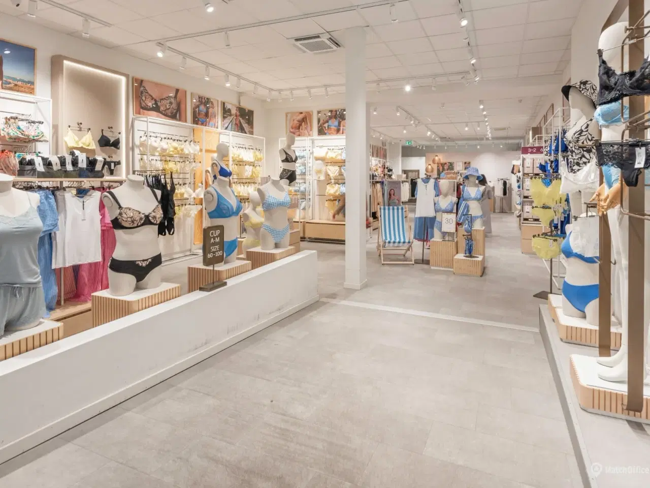 Billede 6 - Super velplaceret butikslejemål med god udstillingsplads i de store facadevinduer