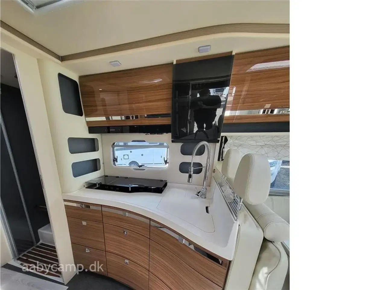 Billede 11 - 2024 - Euramobil Integra 890 QB   Eura Mobil Integra I 890QB - Alde - Klima - Markise - Lithium batteri - Solar