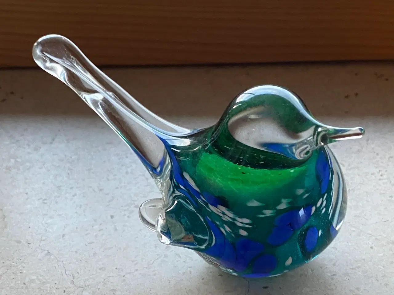 Billede 1 - Lille flot glasfugl 7x12 cm sælges