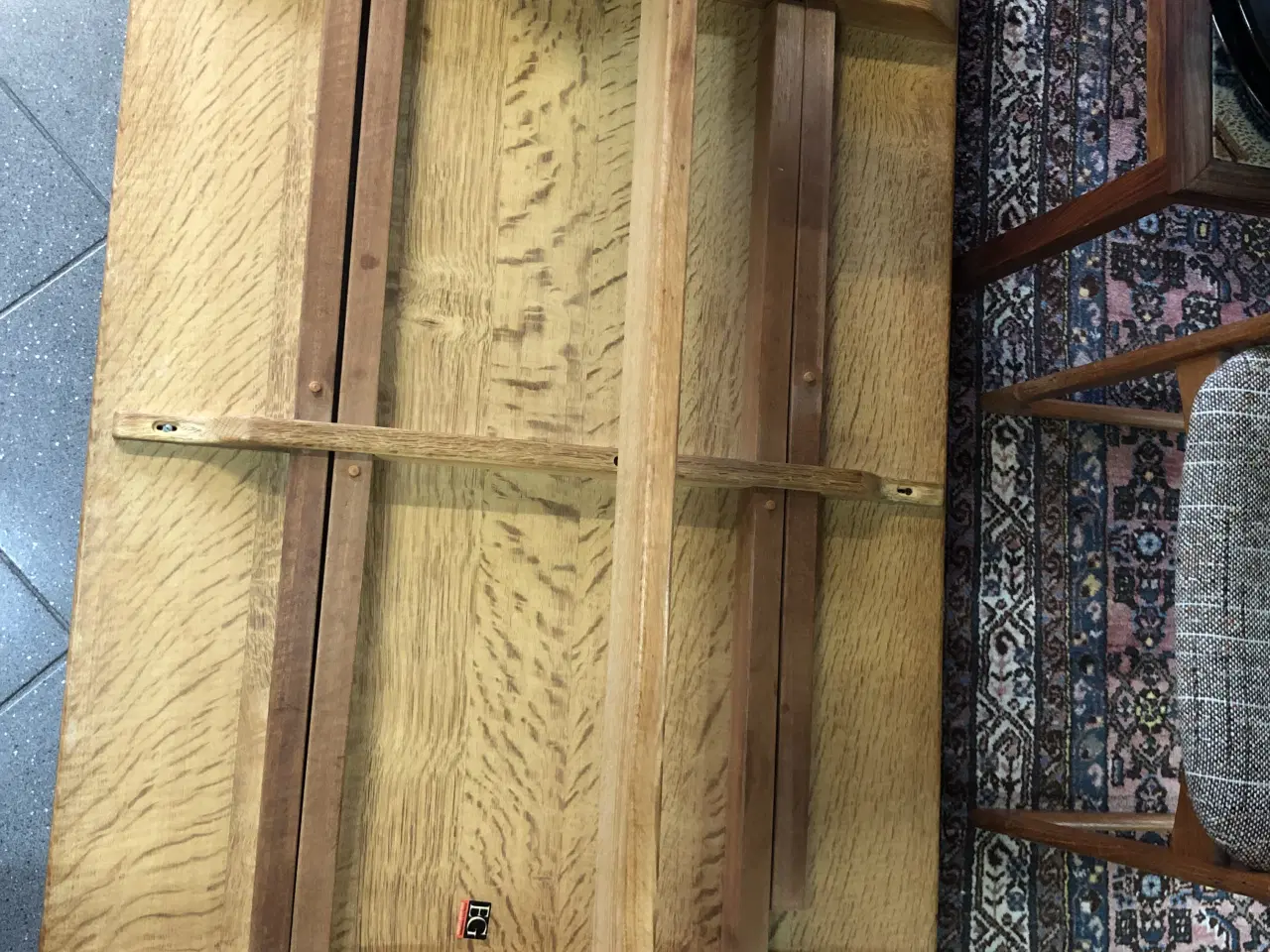 Billede 8 - Henning Kjærnulf bord.