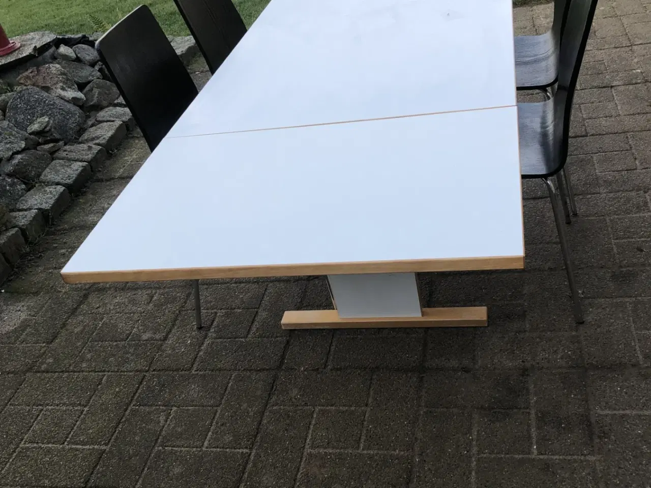 Billede 2 - Bord med plade og 4 stole