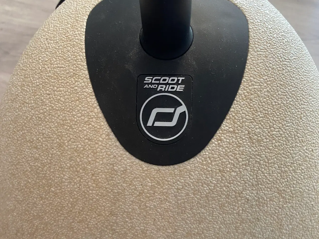 Billede 5 - Scoot and Ride løbecykel. 