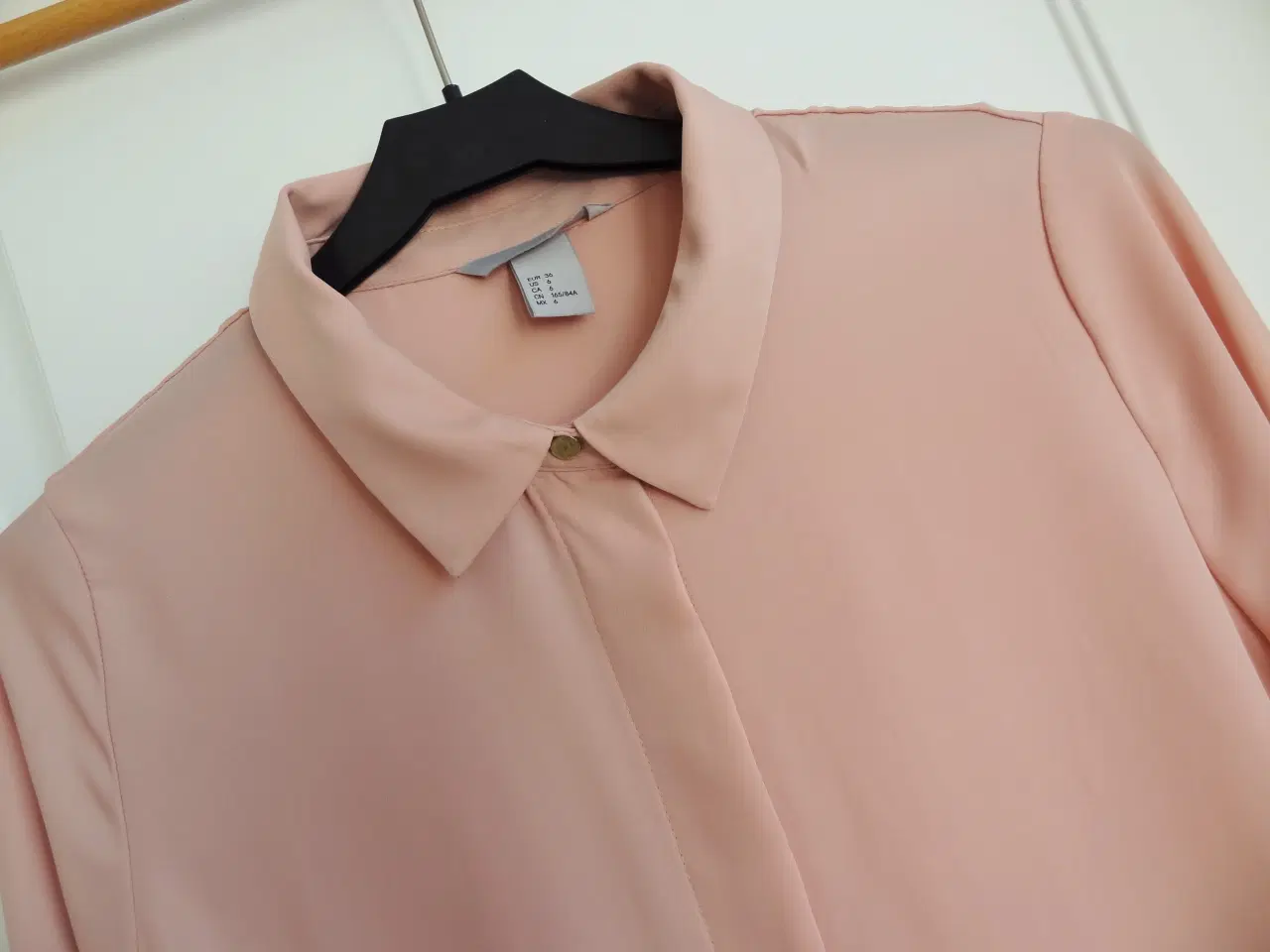 Billede 3 -   Skjorte, H&M, , str. 36, Rosa, Polyester, Ubrugt