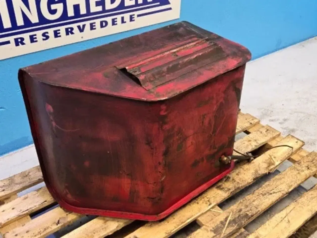 Billede 15 - Case 844S Dieseltank 3145850R92