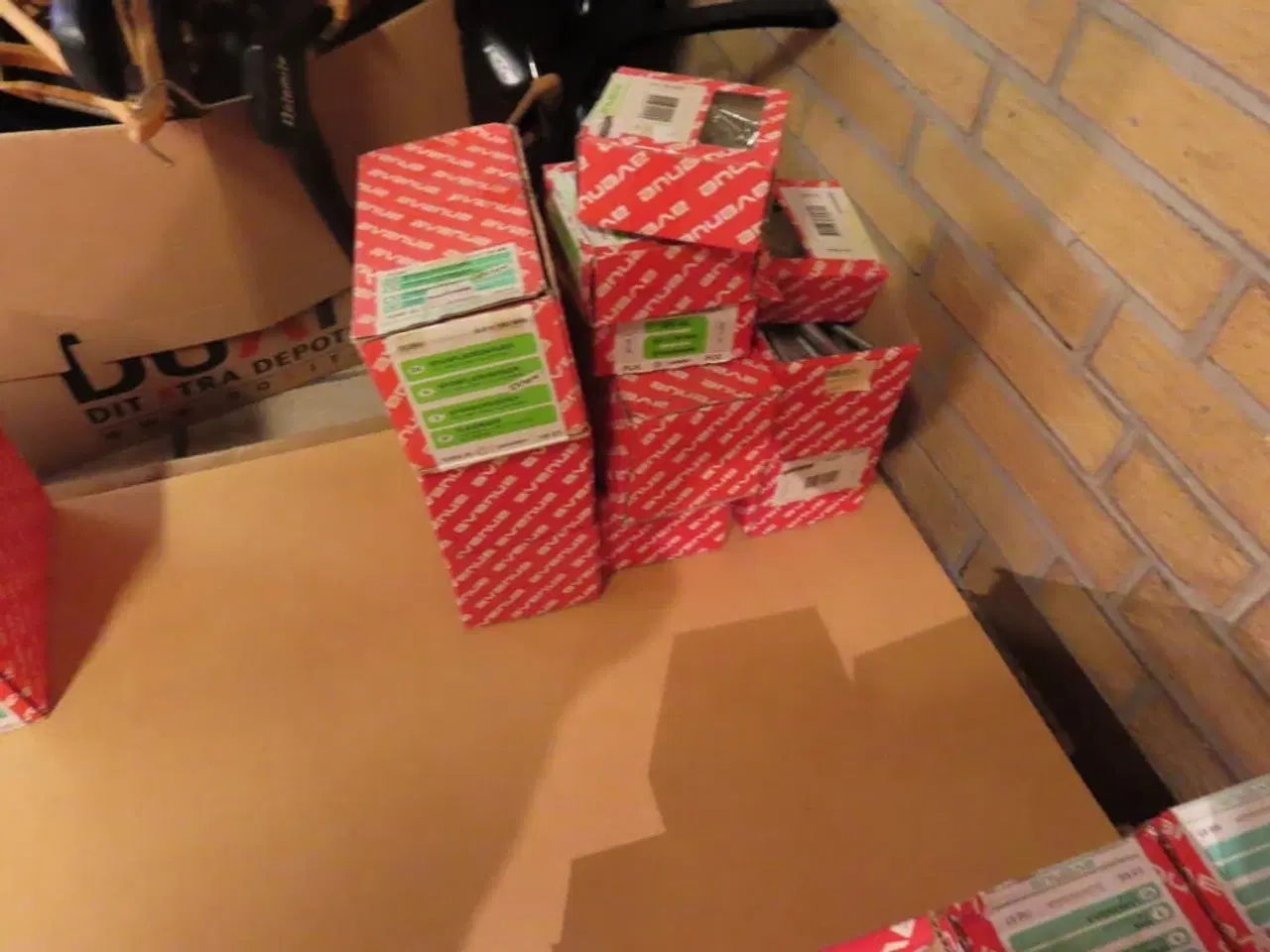 Billede 4 - Palle med diverse skruer