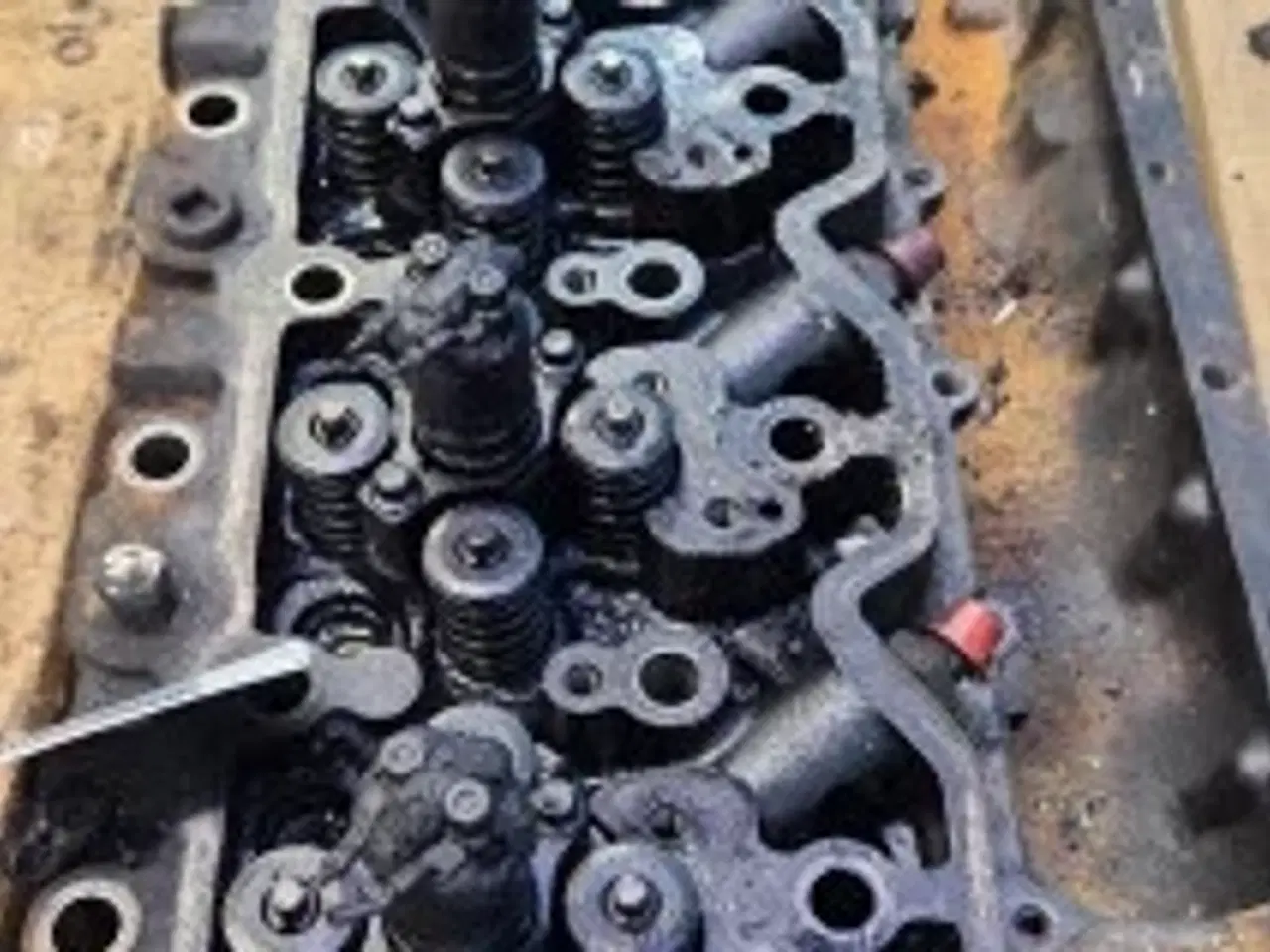 Billede 2 - Case 821E Cylinderhoved 2831279