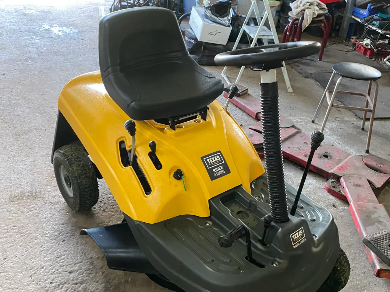 Billede 2 - have traktor plæneklipper TAXAS RIDER 6100ES