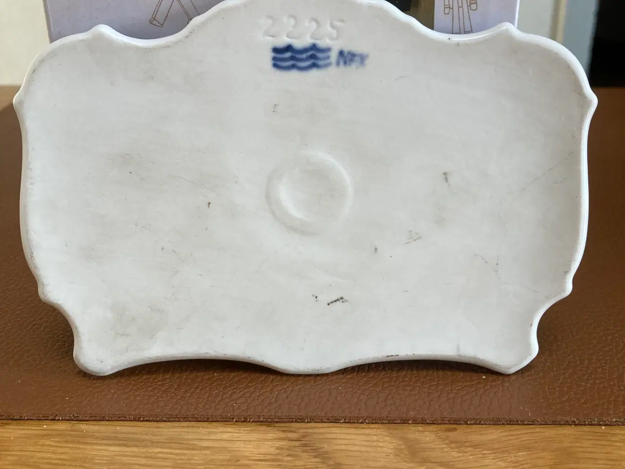 Billede 2 - Forhandlerskilt fra Den•Kongelige Porcelainsfabrik