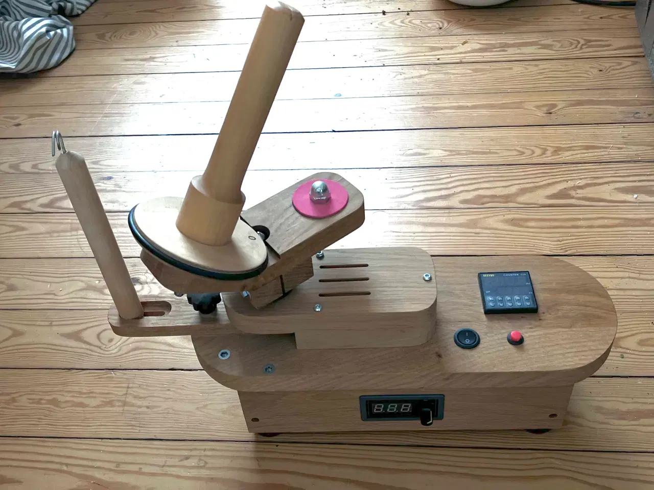 Billede 5 - Krydsnøgleapparat i træ