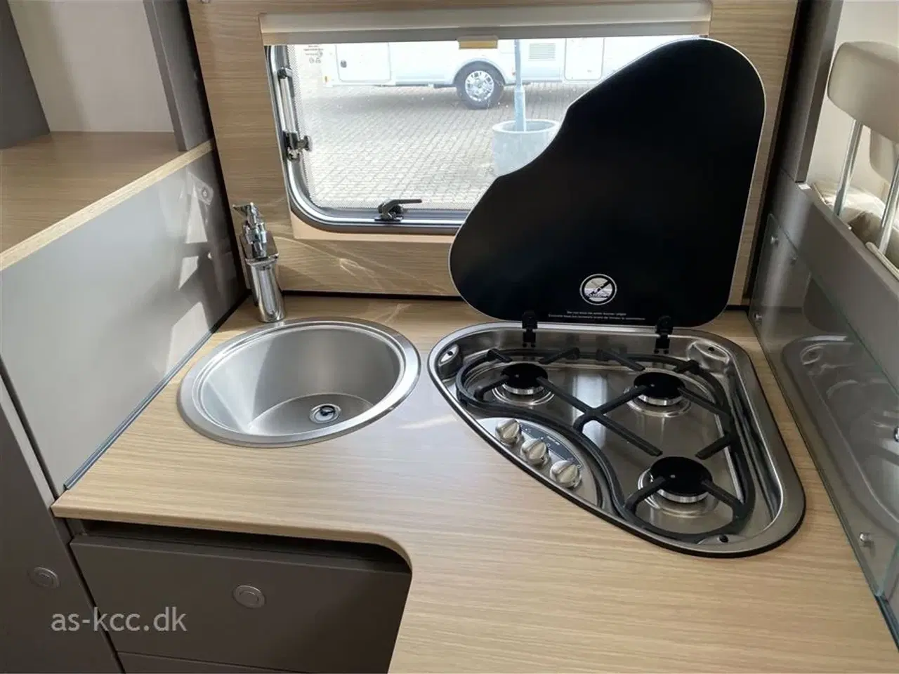 Billede 19 - 2025 - LMC Tourer T660 G   LMC  T660 G Tourer 70 års jubilæums model  Automat gear og adaptiv fartpilot.