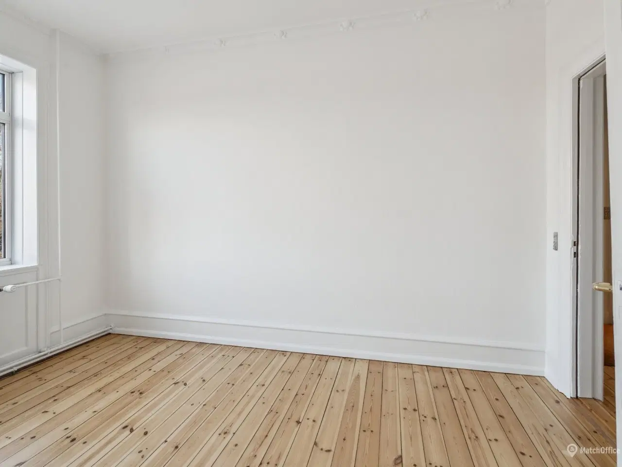 Billede 12 - Lyst, herskabeligt erhvervslejemål