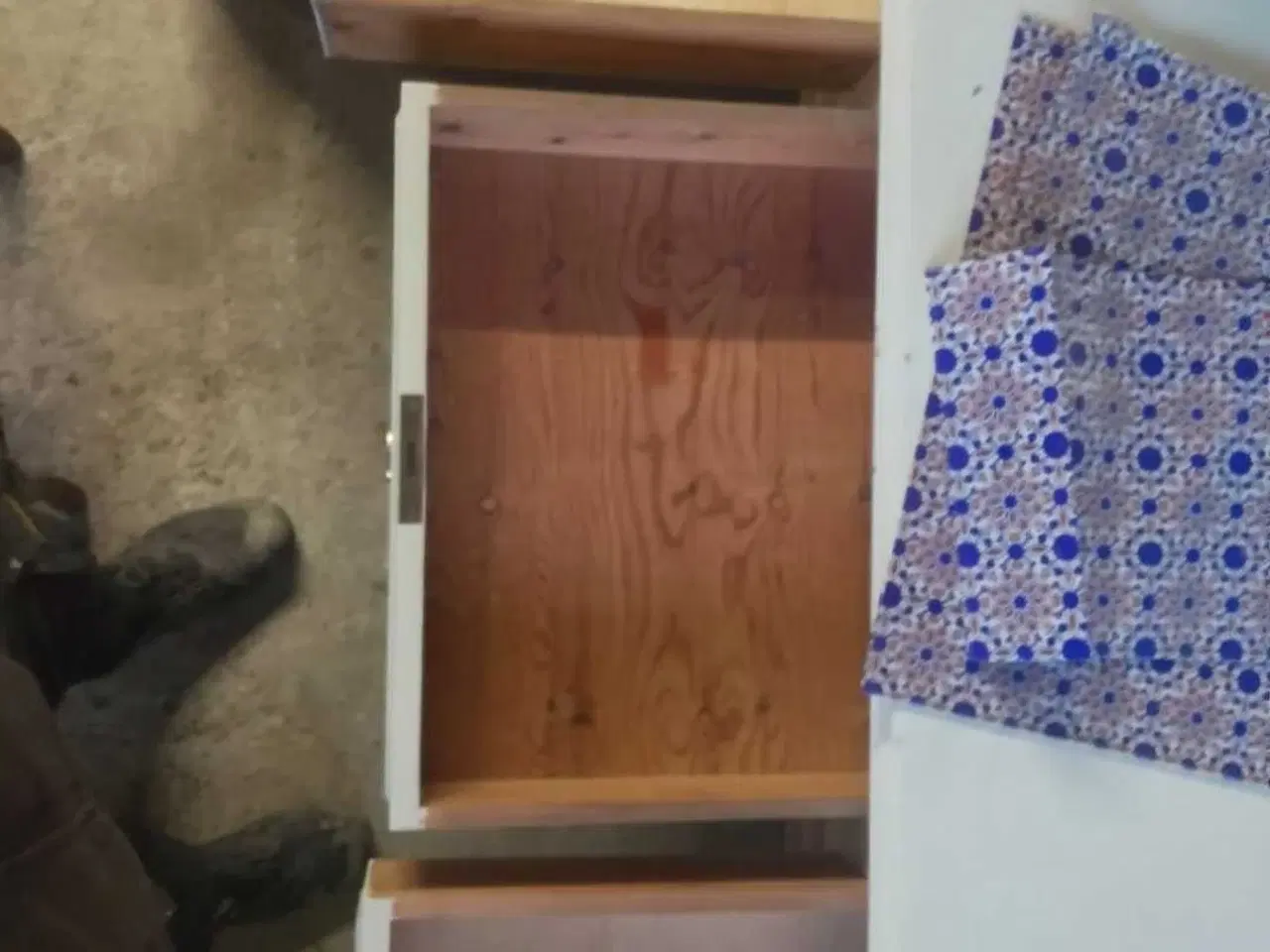 Billede 3 - Unikt sminkebord (antikt?) skal ses