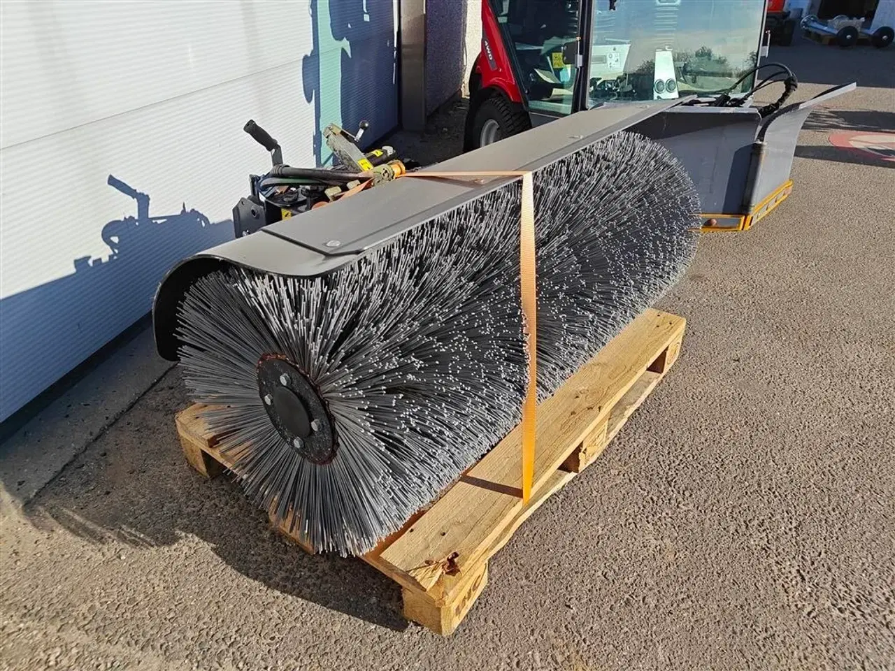 Billede 16 - Timan 3330 4WD MEGET PÆN STAND - KOST; V-PLOV, SPREDER