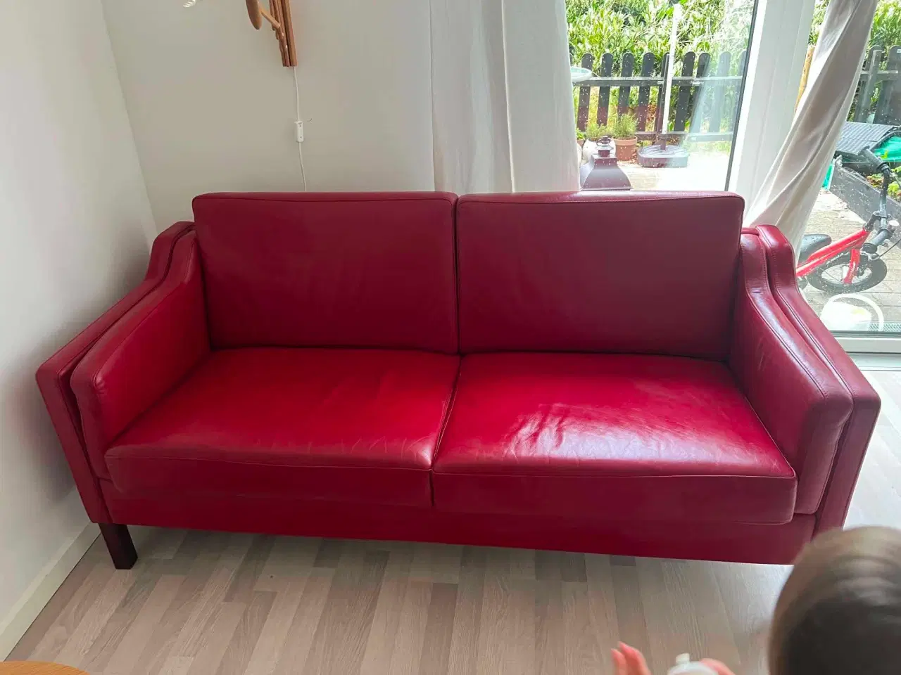 Billede 1 - Velholdt rød lædersofa + lænestol i ægte læder