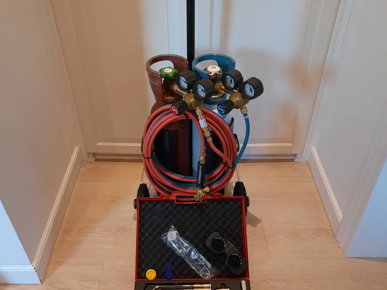 Billede 1 - Gas og ilt sæt / skærebrændersæt . Aga X 11