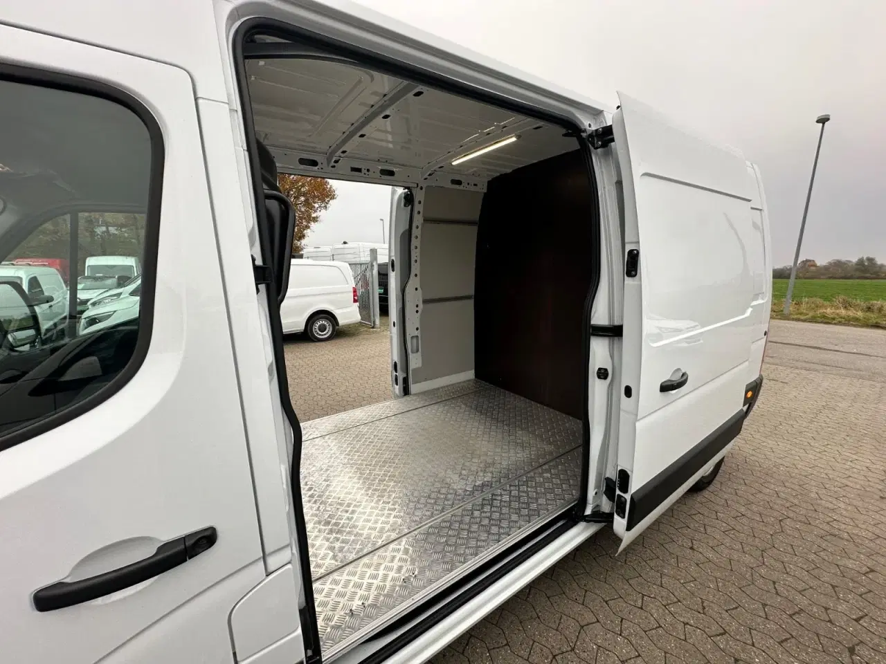 Billede 13 - Renault Master IV T35 2,3 dCi 150 L3H2 Kassevogn