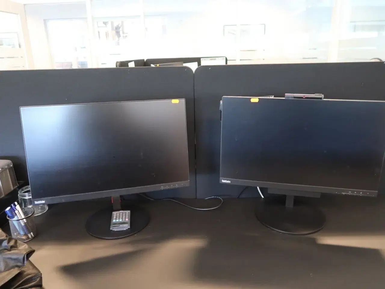 Billede 1 - 2 stk. computerskærme LENOVO ThinkCentre TIO24Gen3, ThinkVision T24i-10