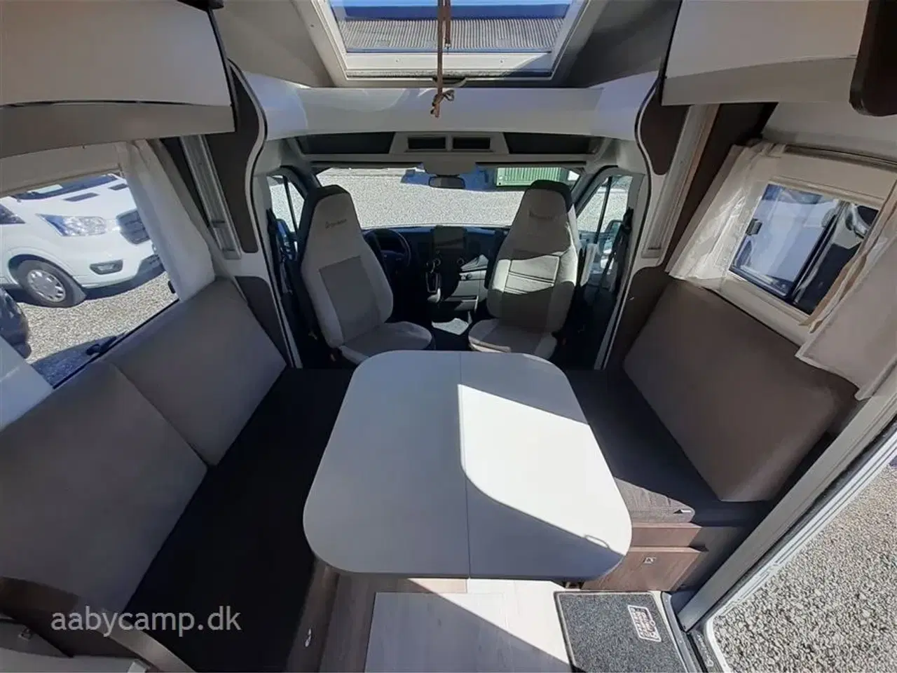 Billede 8 - 2022 - Benimar Tessoro 497   NK Pakke. Automatgear. solceller. markise. Lithium Batterier. Cykelstativ. Queensbed.