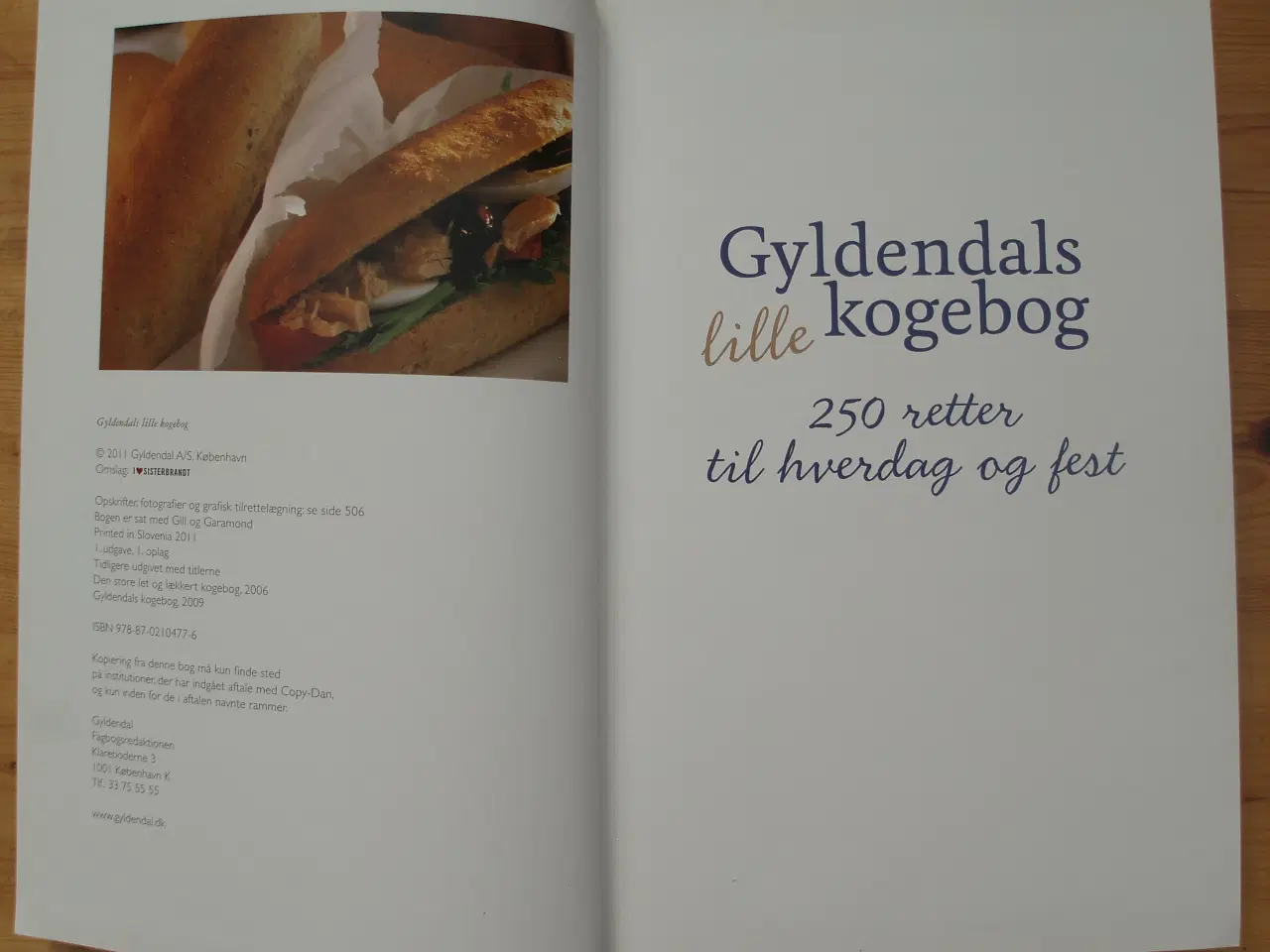 Billede 2 - Gyldendals lille kogebog