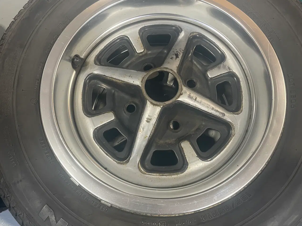 Billede 1 - Rostyle fælge med gode dæk til MG 