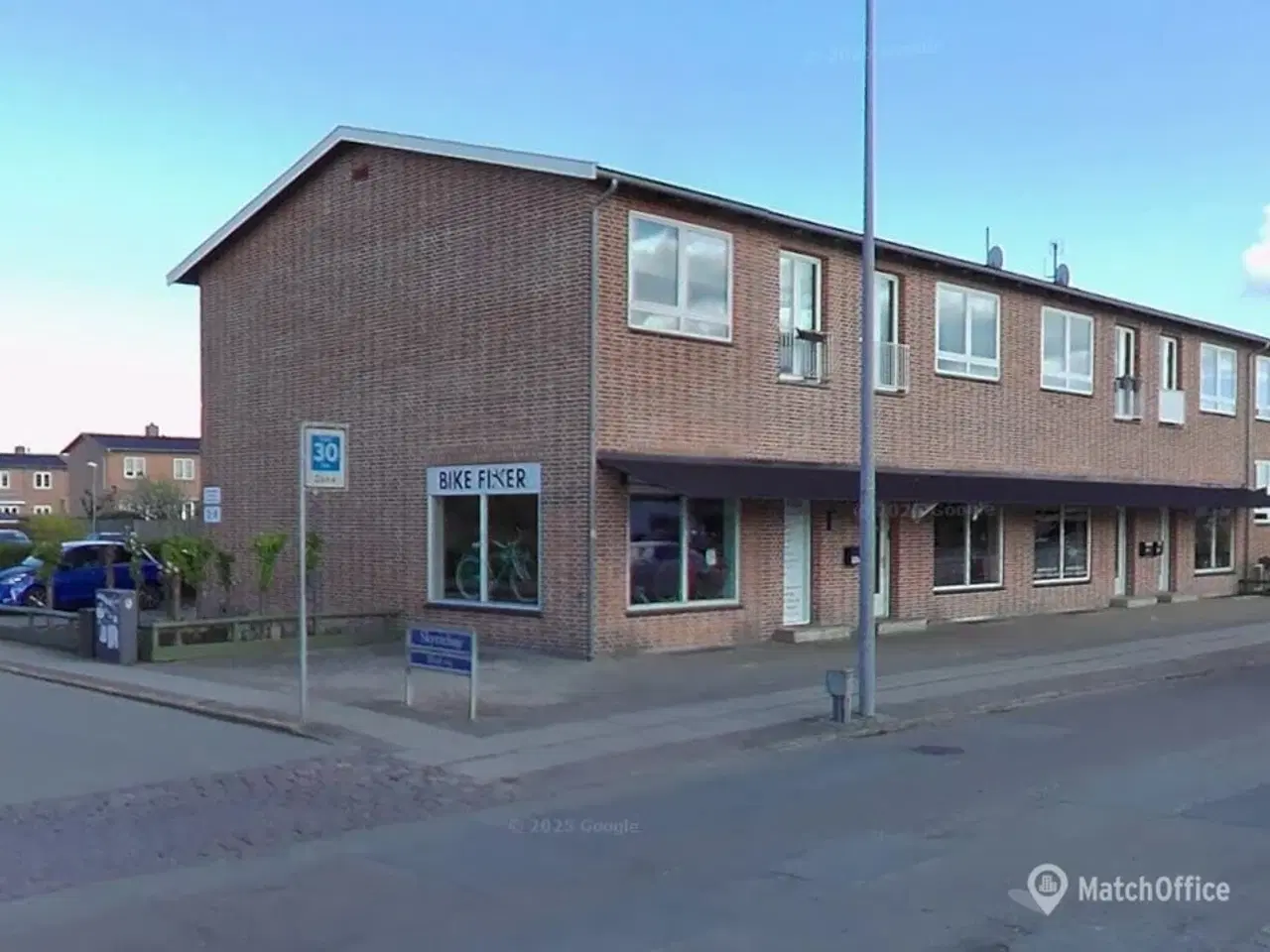 Billede 2 - Erhvervslokale med attraktiv placering i gadeplan og gode parkeringsmuligheder i nærheden.