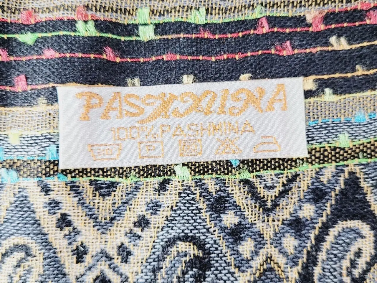 Billede 3 - ⭐️- Elegant og Blødt Pashmina Tørklæde - UBRUGT