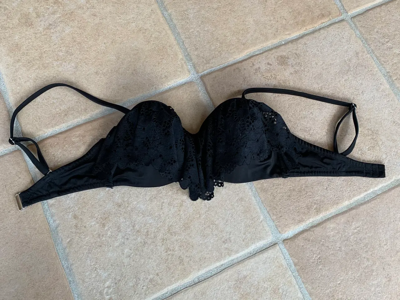 Billede 2 - H&M Bikini top str. 75D