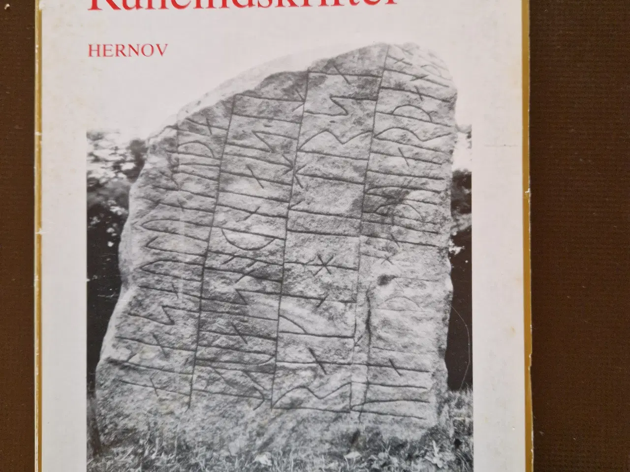 Billede 1 - Danske Runeindskrifter Professor Niels Åge Nielsen