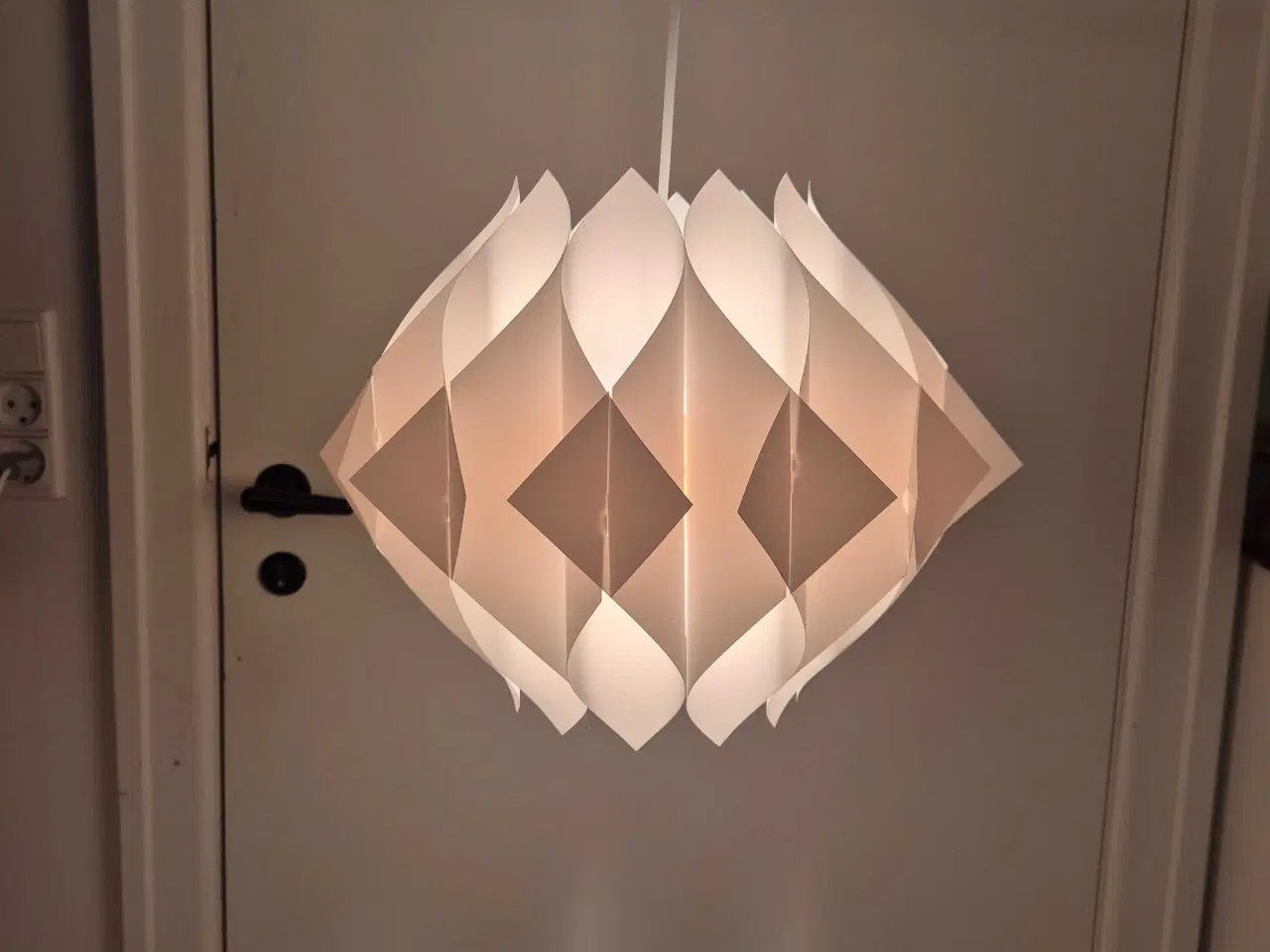 Billede 18 - Velholdt smuk hvid Butterfly 