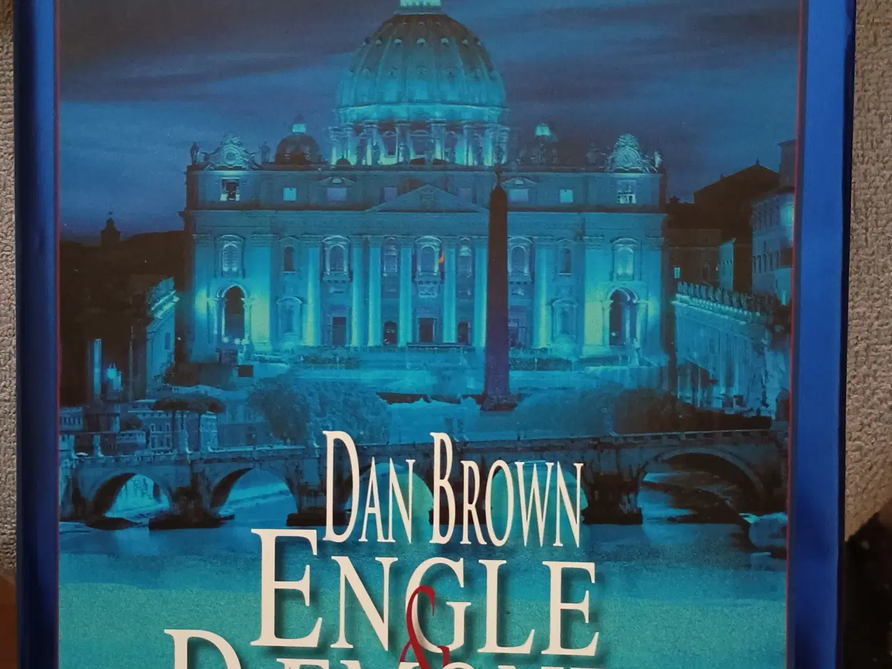 Billede 4 - Dan Brown bøger.