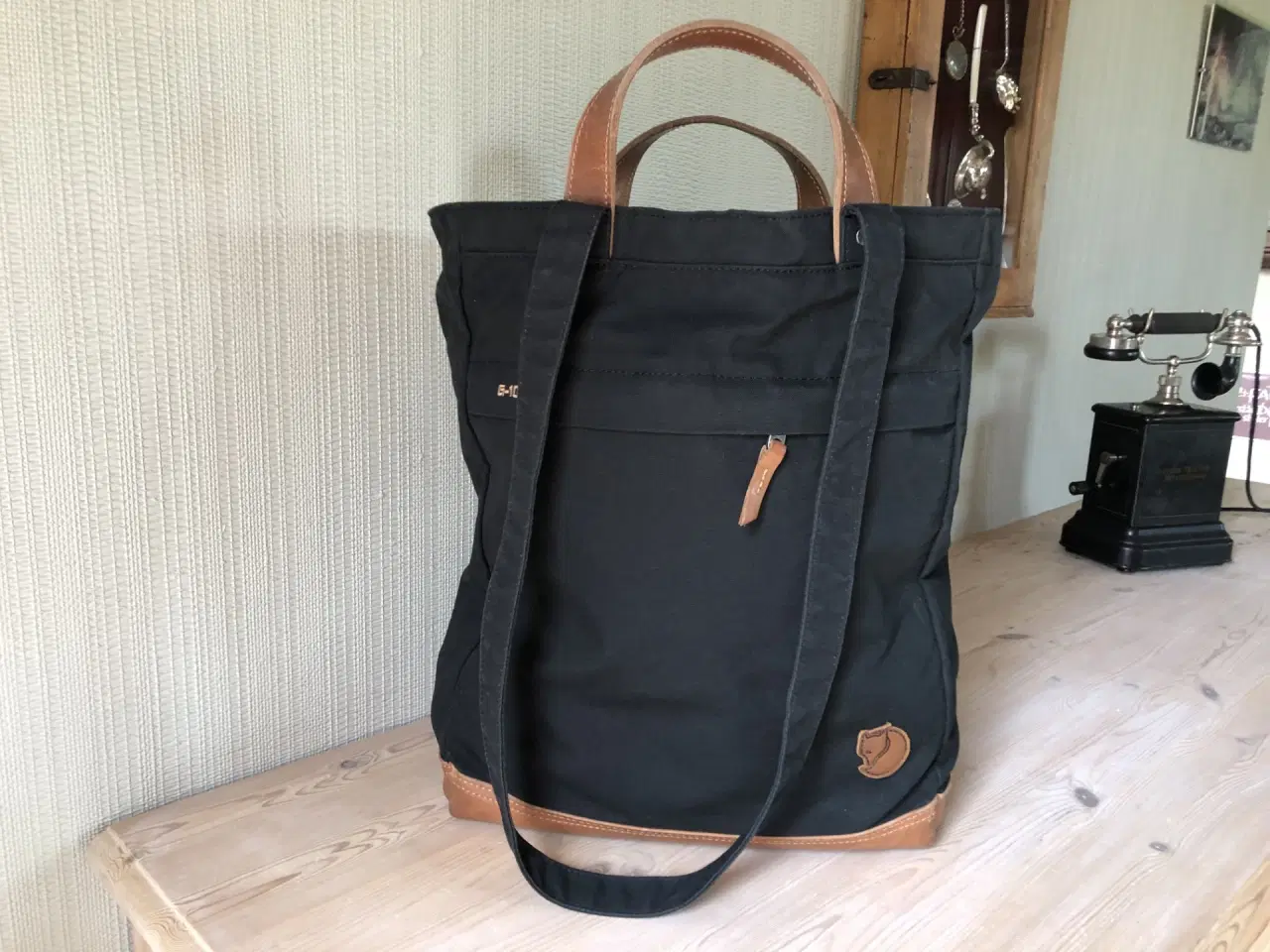 Billede 1 - Fjällräven sort Totepack no 2