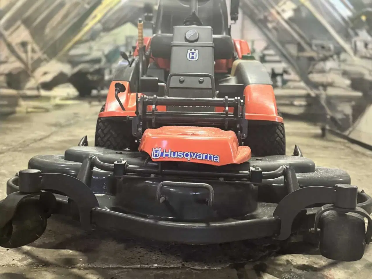 Billede 10 - Husqvarna plæneklipper/havetraktor 