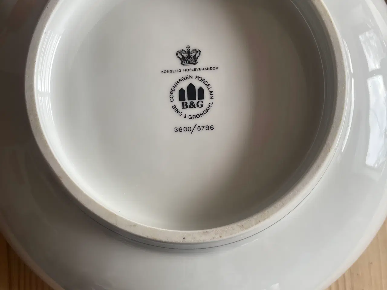Billede 2 - Stor juleskål fra Bing og Grøndahl  3600 / 5796