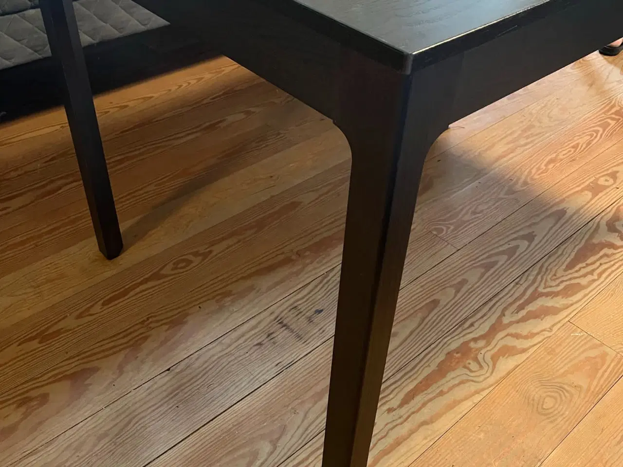 Billede 3 - Ikea Spisebord