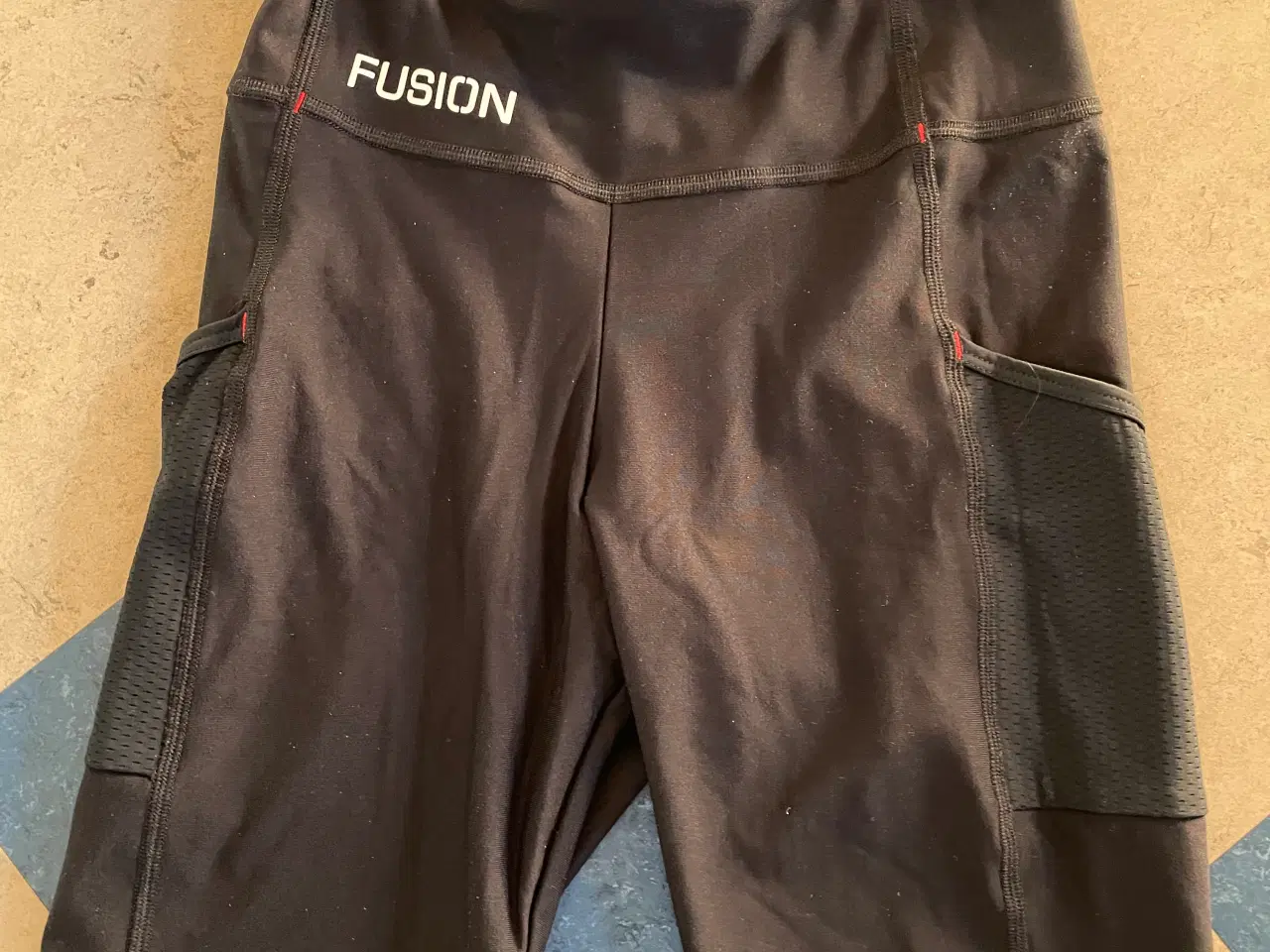 Billede 4 - Fusion tights, t shirt