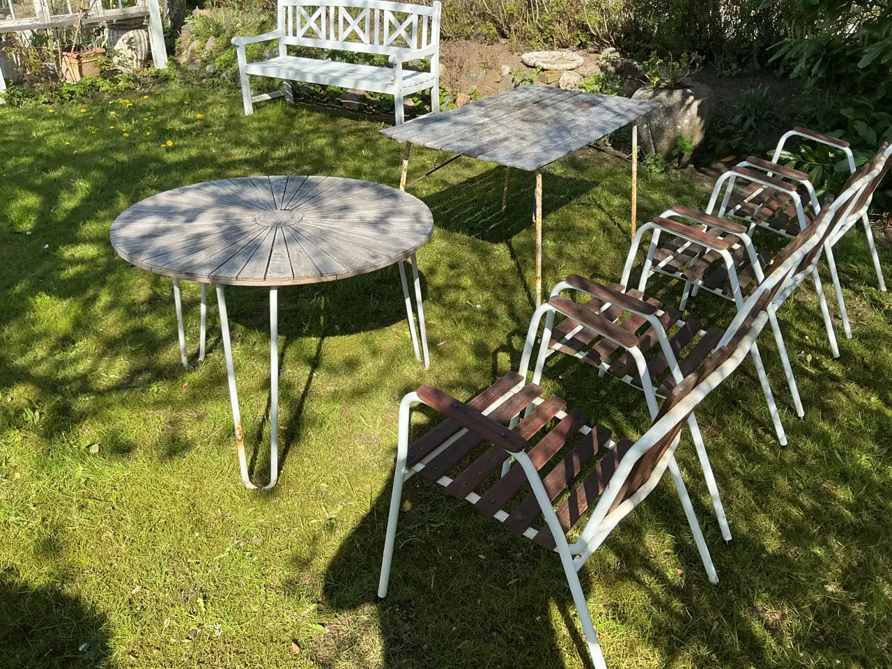 Billede 6 - Marguerit haveborde 2 stk og 4 stole alt er gammel
