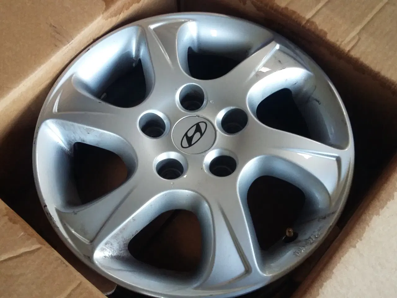 Billede 1 - Kia, Hyundai alufælg