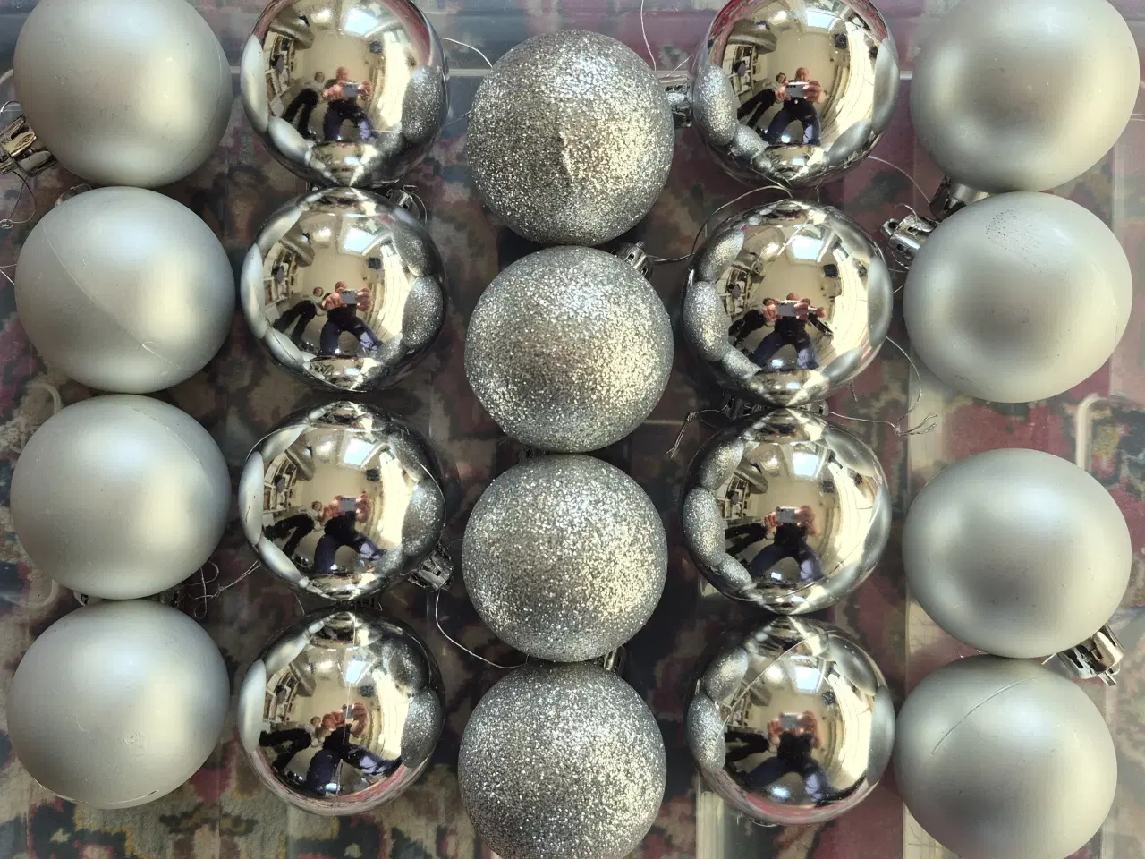 Billede 1 - Stor Samling Julekugler - Sælges Sætvis (Plast/Bru