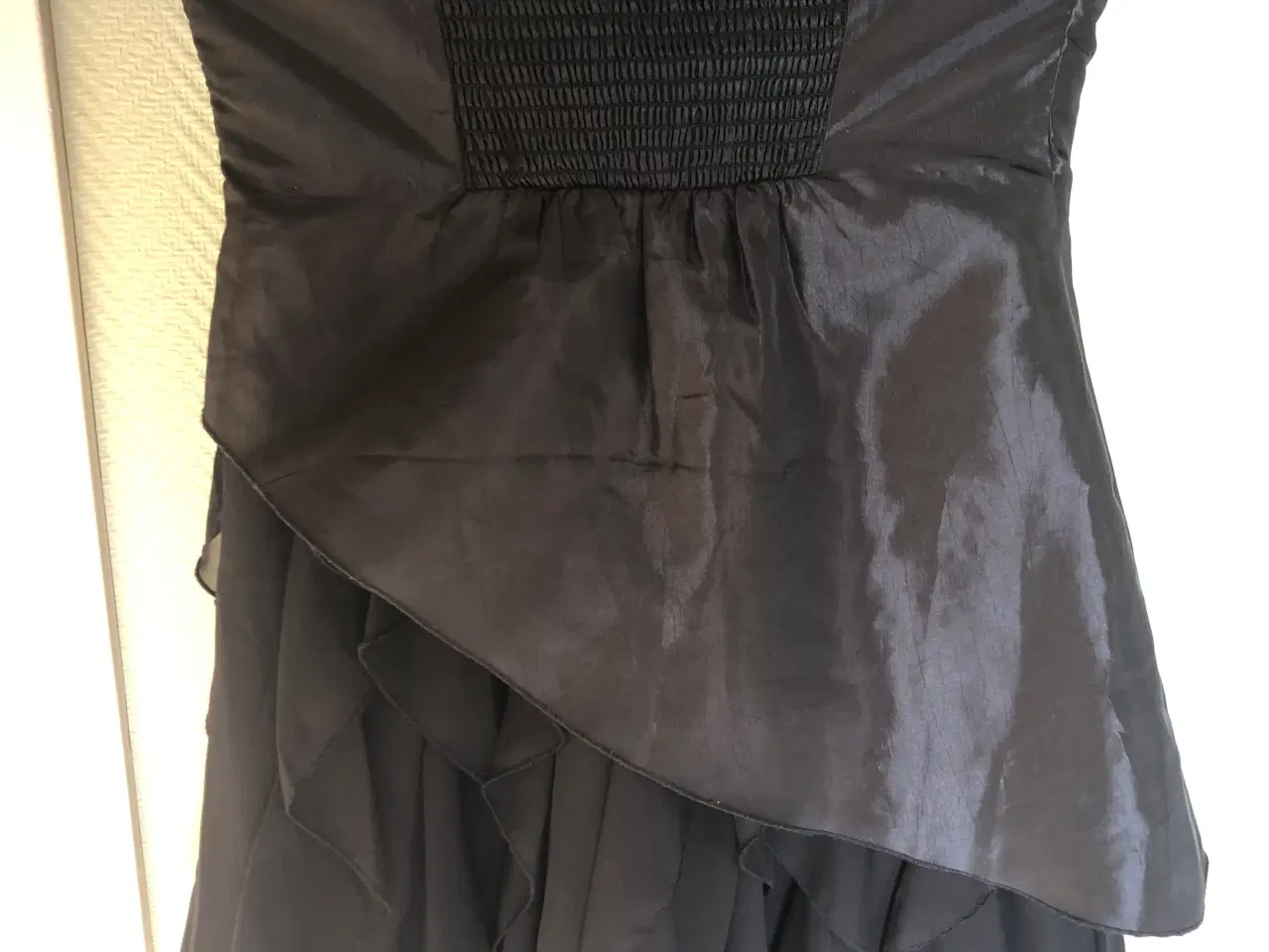 Billede 2 - Vila, kjole Nederdel, sort, str. L