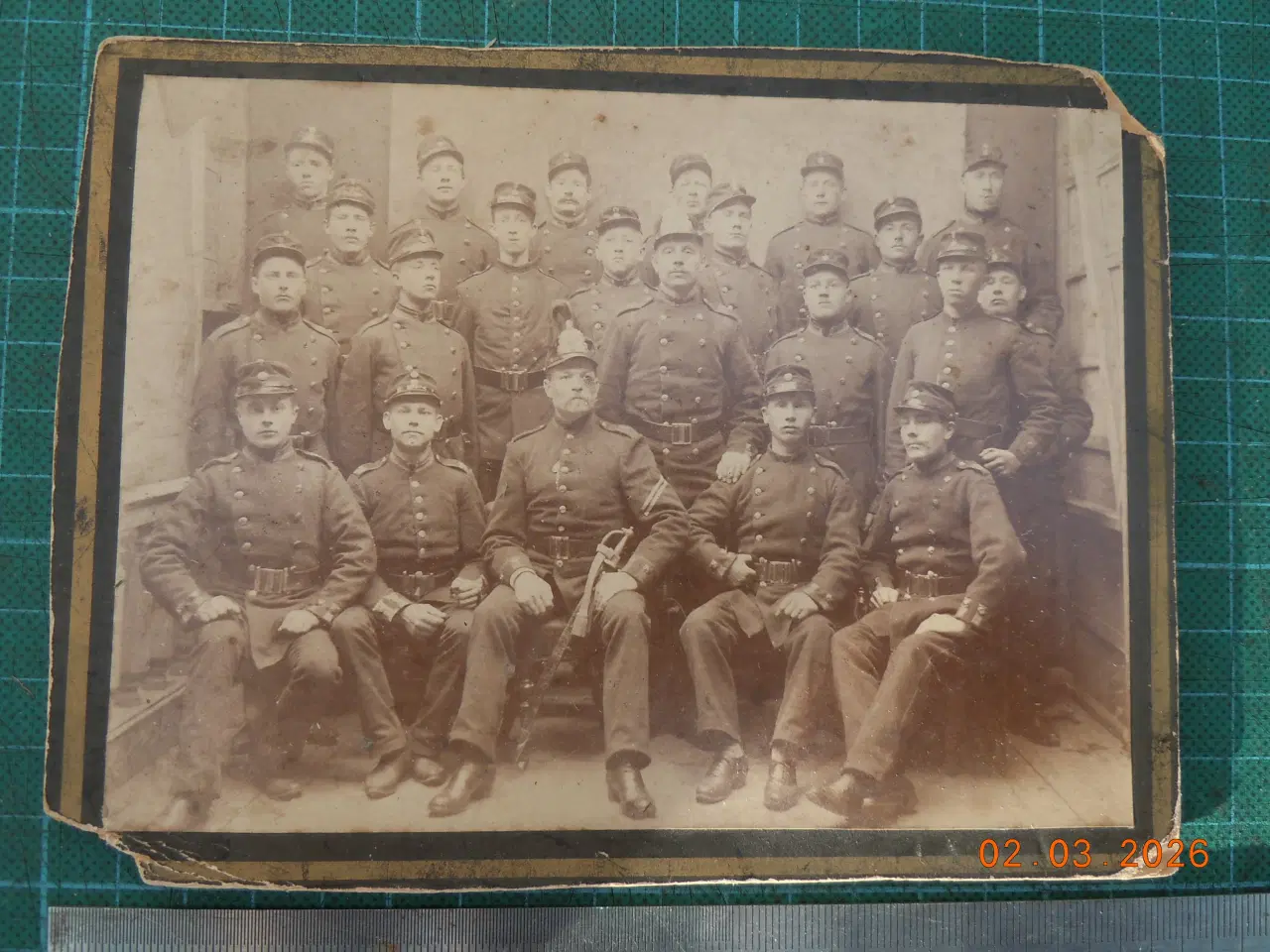 Billede 1 - Soldaterfoto på pap. Ukendt kompagni.