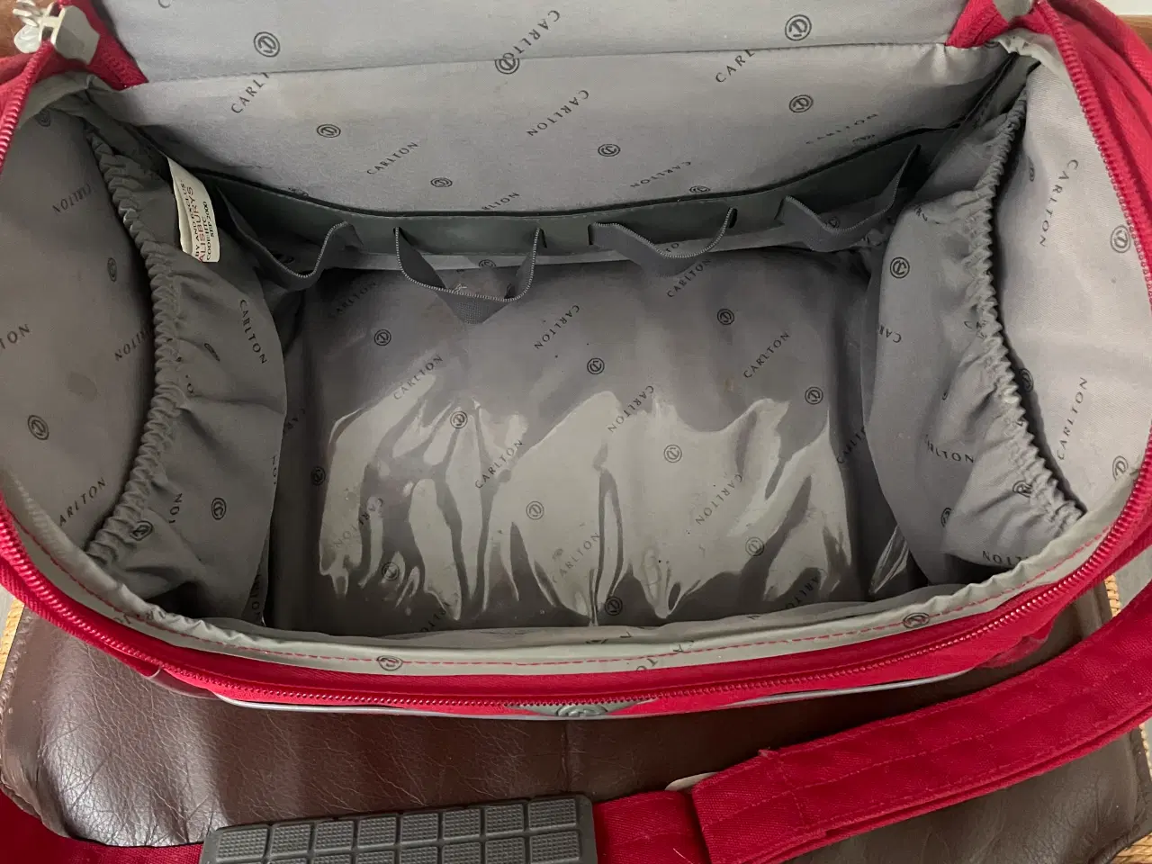 Billede 2 - Rød beautyboks