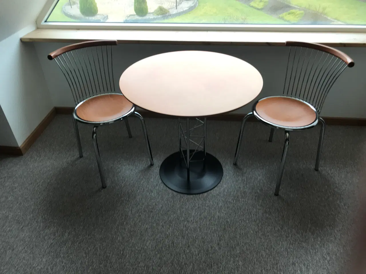 Billede 1 - Cafesæt, rund bord + 2 stole