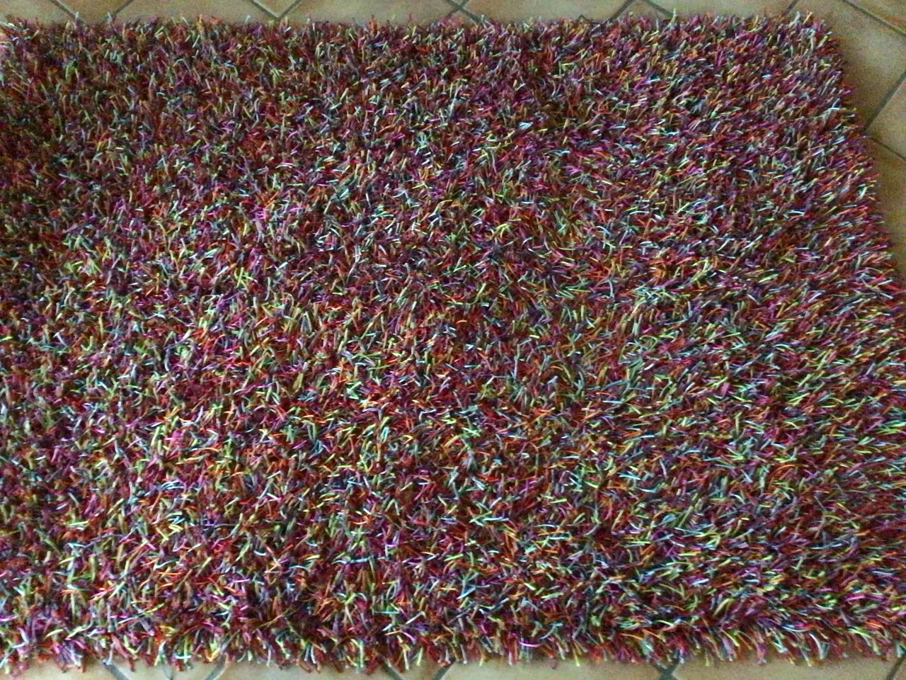 Billede 3 - Tæppe - multifarvet- spagetti